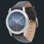 Montre Montagnes | Thamserku Mountain, Népal<br><div class="desc">Cette photo Getty Images extraordinaire montre la Voie Lactée au-dessus d'Ama Dablam près du village de Dingboche dans le parc national de Sagarmatha,  dans la région de Khumbu,  district de Solukhumbu,  est du Népal,  Asie.</div>