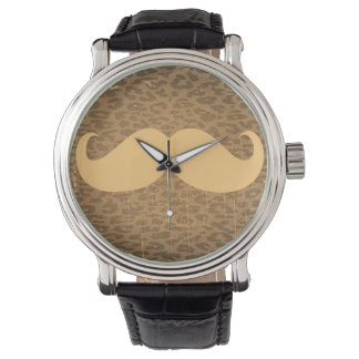 Montre Moustache vintage sur le léopard