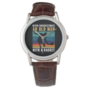 Montre Ne sous-estimez jamais un vieil homme avec un pick