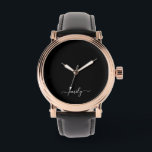 Montre Noir et blanc Nom du monogramme de script moderne<br><div class="desc">Nom du monogramme simple de script noir et blanc. Cela rend le cadeau parfait pour 16 ans,  mariage,  douche nuptiale,  anniversaire,  baby shower ou bachelorette pour quelqu'un qui aime le luxe glam et les styles chic.</div>