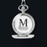 Montre Nom et monogramme du Groomsman personnalisé modern<br><div class="desc">Cadeaux de Groomsman Personnalisés Noir et Blanc Modernes avec monogramme personnalisé,  nom et titre de marionnettiste en style serif classique noir sur arrière - plan blanc. Aussi parfait pour Best Man,  Père de la Mariée et plus.</div>