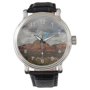 Montre Nuages pendant qu'ils roulent dans Sedona