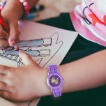 Montre Papillon Purple Watch Pour Les Enfants<br><div class="desc">Première montre pour enfants. Papillon peint à la main au centre avec des chiffres blancs. Les mains ont un libellé horaire et minutes pour aider un enfant à apprendre à dire l'heure. Le design du visage de la montre est présenté sur une montre amusante violette avec un groupe assorti. Il...</div>