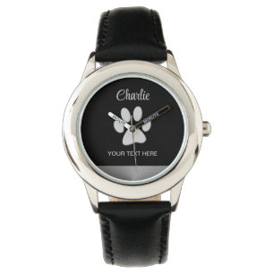 Montre Paw Chien Argent sur arrière - plan noir