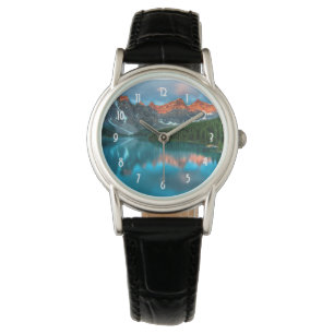 Montre Paysage de montagne et de lac pittoresque