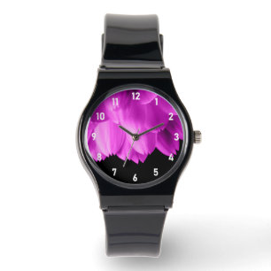 Montre Pétales de fleurs roses chaudes sur noir