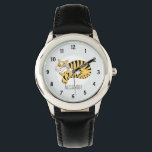 Montre Petit tigre de la jungle mignonne avec nom Enfants<br><div class="desc">Ce design sucré fait partie d'une collection de tigres de gribouillis mignons pour vêtements et accessoires de garçon. Cette montre pour enfants présente un chat tigre de la jungle qui dort à la main et peut être personnalisée avec le nom de votre enfant. Parfait pour tout animal aimant petit! Découvrez...</div>
