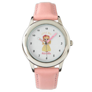 Montre Petite fille avec une robe jaune