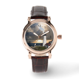 Montre Phare dans une tempête