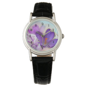 Montre Photo d'un joli Crocus de printemps violet