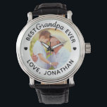 Montre Photo personnalisée du meilleur grand-père<br><div class="desc">Meilleur Grand-Père Jamais ... Customisez cette montre grand-père avec la photo et le nom préférés de votre petit-enfant. Qu'il s'agisse d'un anniversaire de grand-père, de fête des pères ou de Noël, cette montre grand-père avec être un favori. Grand cadeau à tous les petits papas, grands-pères des enfants ! DROIT D'AUTEUR...</div>