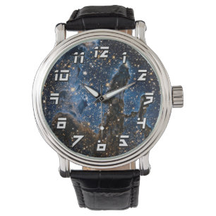 Montre Piliers de la création nébuleuse de l'Aigle dans l