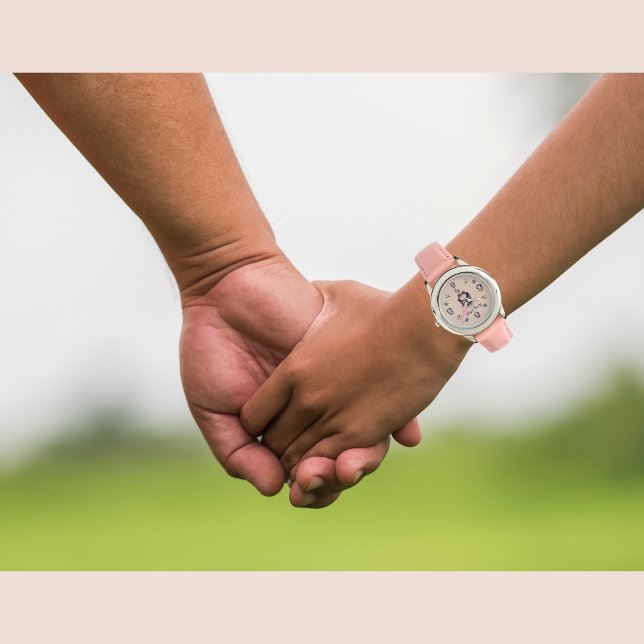 Montre Pingouins mignons rose avec nom et initiales (Cute penguins Girl watch, Pink, customizable name & initials.
Bilingual text. Multilingual Project.)