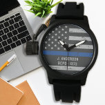 Montre Police Personnalisée Application De La Loi Mince L<br><div class="desc">Célébrez et montrez votre reconnaissance à un policier exceptionnel avec cette Mince Ligne Bleue Police Watch - Drapeau américain dans les couleurs du drapeau de la police, conception en détresse. Parfait pour les prix de service et les cadeaux de diplôme de la police. Personnalisez avec le numéro de badge. DROIT...</div>