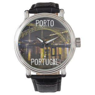 Montre Porto - Portugal. Scène De Nuit Près De La Rivi