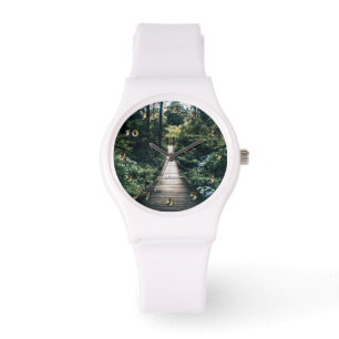 Montre Promenade À Travers La Forêt