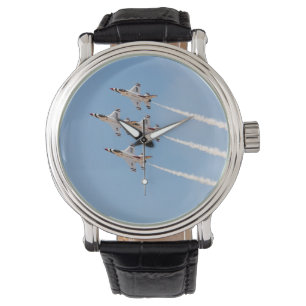 Montre Quatre Thunderbirds F-16 volent dans la formation