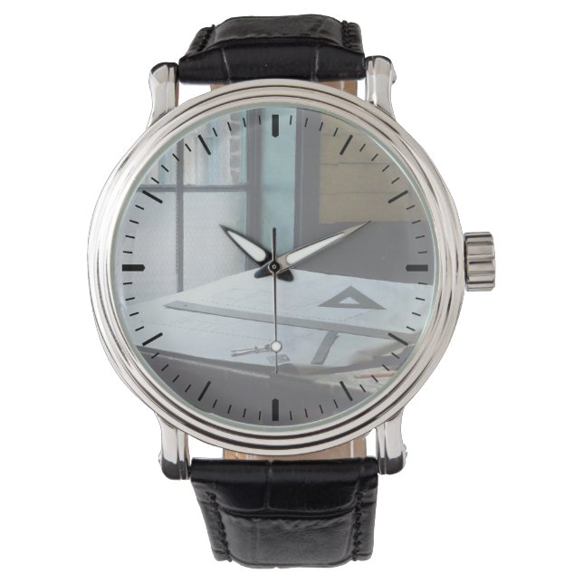 Montre Règle, Compas et Triangle (devant)