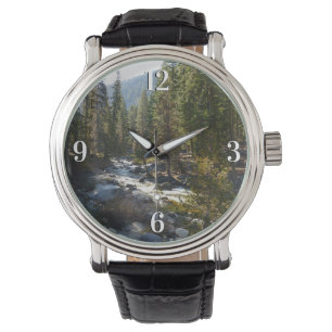 Montre Rivière Kaweah dans le parc national de Sequoia