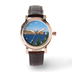 Montre Rocher Percé dans le golfe du Saint-Laurent