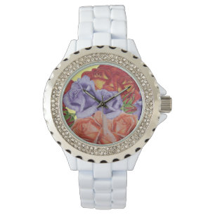 Montre roses rouges de fleurs et bourgeons roses floraux