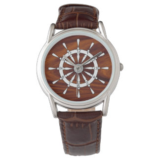 Montre - Roue du navire sur bois (v.2)