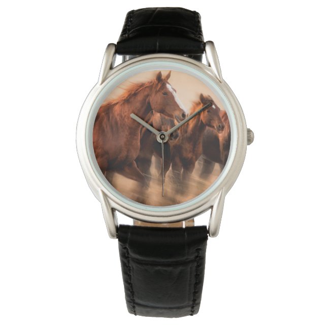 Montre running horses, blur and flying manes (devant)