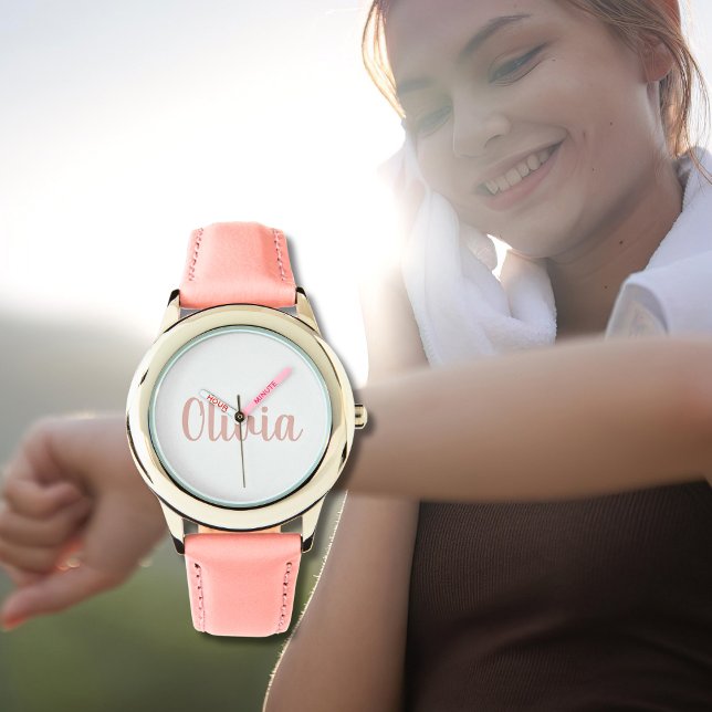 Montre Script rose pâle du nom de la fille personnalisée (Créateur téléchargé)