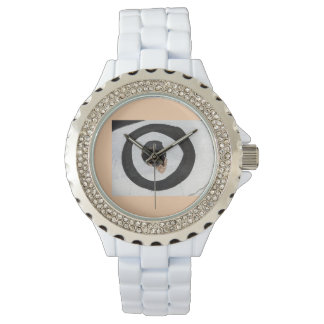 Montre surveillance cible des larmes