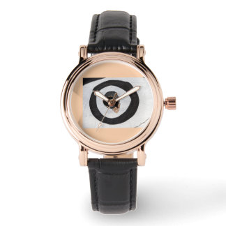 Montre surveillance cible des larmes