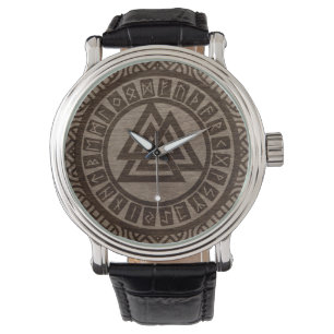 Montre Symbole et runes de Valknut sur le motif celtique