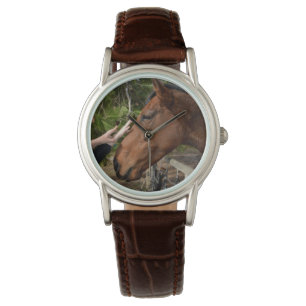 Montre "Touche du genre : se lier avec un Cheval Brown do