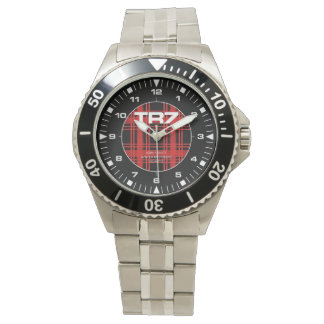 Montre Triumph TR7 - Détail du tartare rouge - Divers Wat