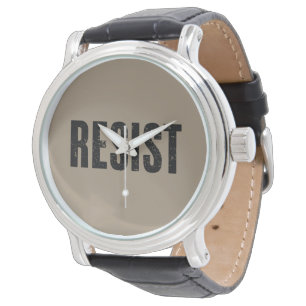 Montre Trump résiste à la contestation anti-politique de 