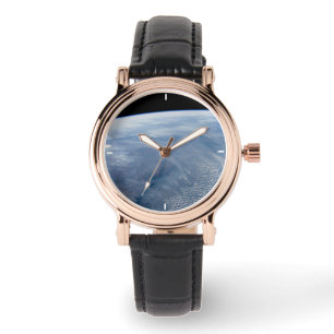 Montre Une Bombe De Fumée Sur L'Afrique Tropicale Du Sud.