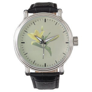 Montre Une Lys Jaune