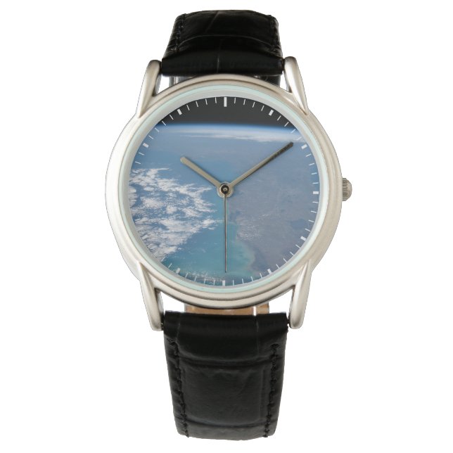 Montre Vers Le Nord La Péninsule De Floride. (devant)