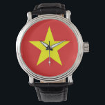 Montre Viêt Nam Drapeau Yellow Star Watch<br><div class="desc">Drapeau vietnamien sur montre de style vintage pour lui. Accessoires correspondants,  produits de maison,  électronique,  produits de bureau et plus encore... </div>