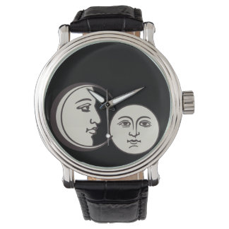 Montre vintage vieux visage et lune