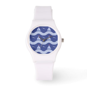 Montre Voiliers sur un motif rayé de mer