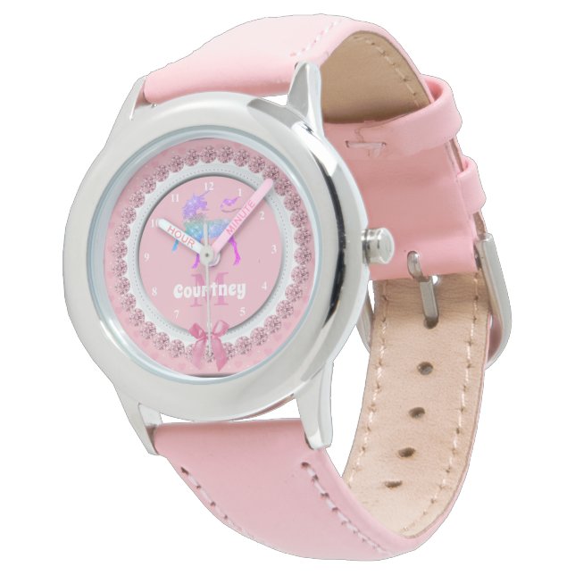 Montre Whimsical Unicorn rose Filles personnalisées (Incliné)