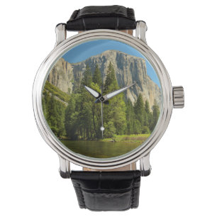 Montre Yosemite depuis le fond de la vallée, Sierra-Nevad