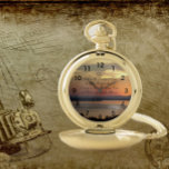 Montres De Poche Prière de sérénité Coucher de soleil sur la mer or<br><div class="desc">Montre de poche classique et élégante avec des chiffres noirs qui présente un coucher de soleil orange spectaculaire sur l'eau,  ainsi que la Prière Sérénité inspirante imprimée en texte noir stylisé. Sélectionnez à partir de finition or ou argent métal.</div>