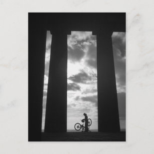 Monument de Penshaw avec carte postale de Biker