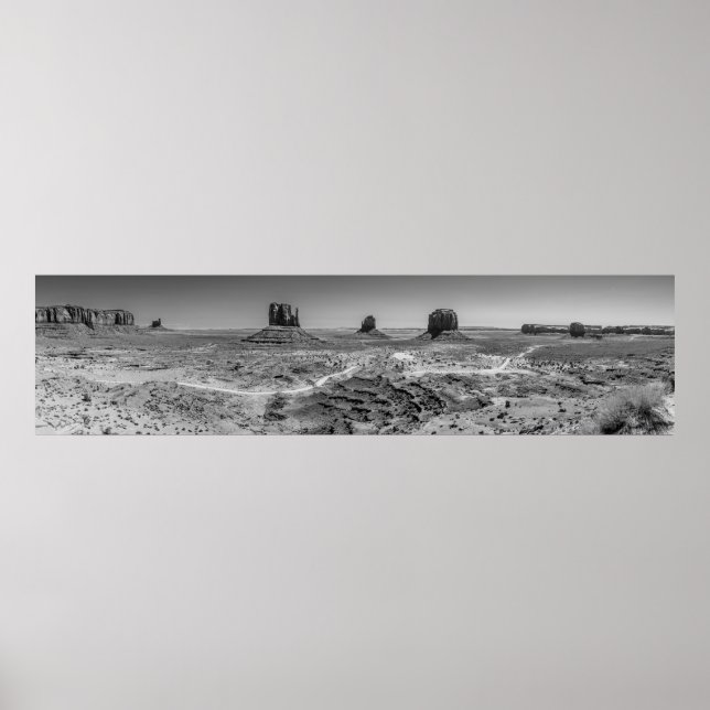 Monument Valley Black and White Panoramic Poster (Devant)
