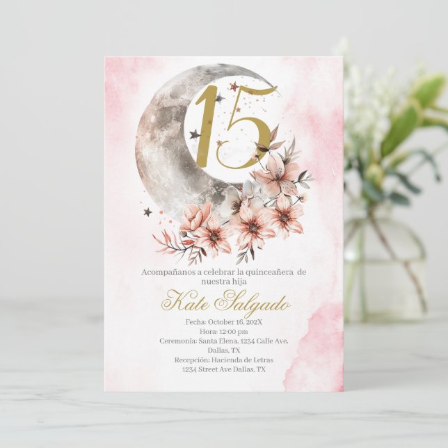 Moon Dusty rose Quinceanera invitation (Debout devant)