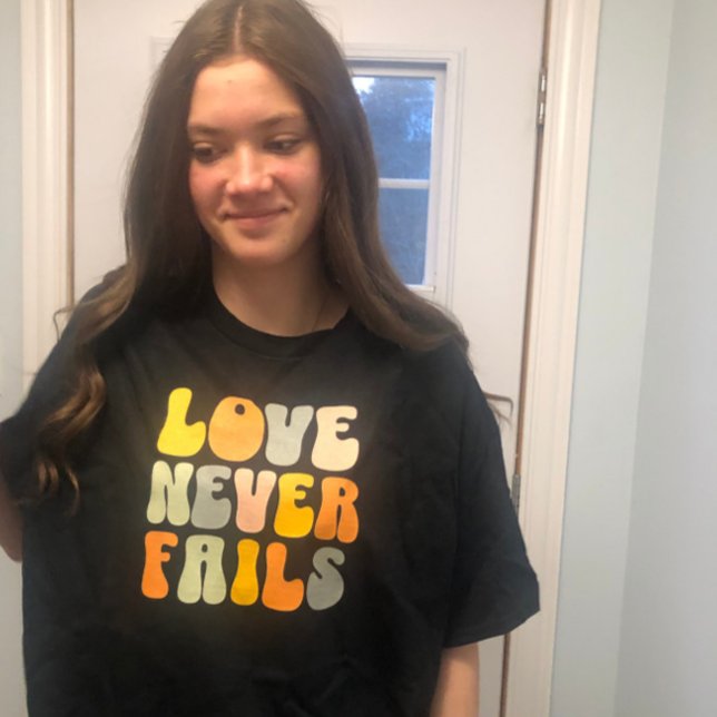 MORT Pastel couleur douce AMOUR JAMAIS T-shirt noi (ok nannie take my picture!)