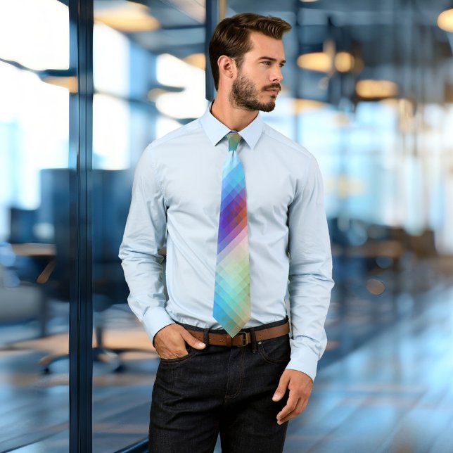 Mosaïque de verre coloré À damiers Cravate (A modern design tie featuring a mosaic checkered pattern in the vibrant colors of a sunset at sea)