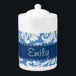 Motif bleu de damassé<br><div class="desc">Vous aimerez cette conception bleue mignonne et élégante de motif de damassé ! Nous vous invitons à notre magasin, palais de motif, à regarder ce motif frais sur beaucoup plus de grands produits personnalisables, y compris les cartes d'anniversaire girly, les invitations modernes, et les cartes les épousant à la mode...</div>