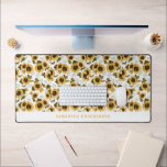 Motif botanique de tournesol<br><div class="desc">Tapis de bureau de tournesol rustique et lunatique avec votre nom. Illustré avec aquarelle.</div>